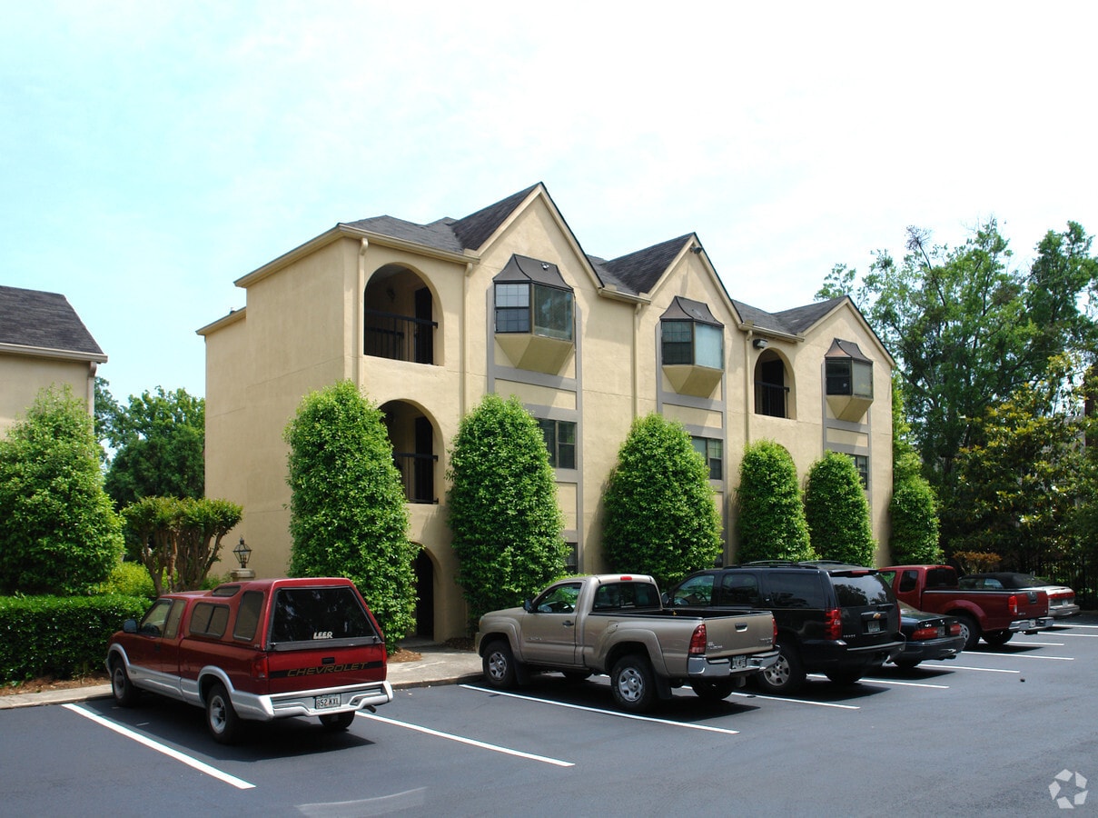 Garden Hills Apartments - Garden Hills Apartments