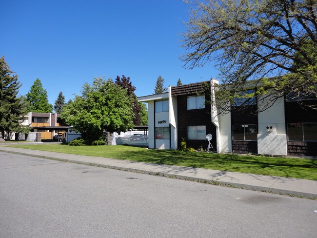 Manor Vale Apartments - Manor Vale Apartments