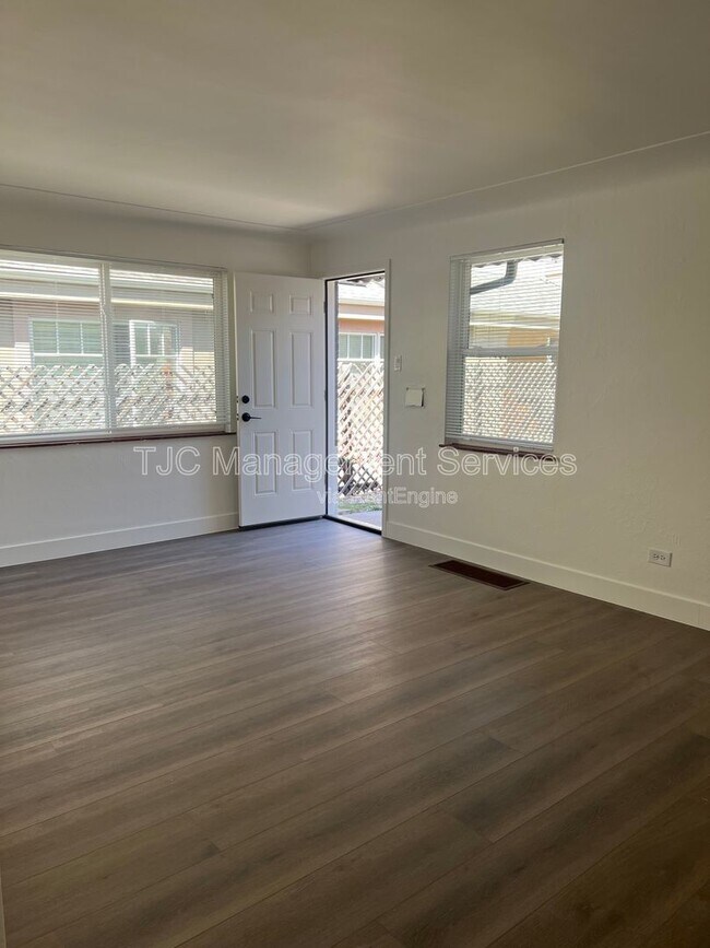 Photo - 433 Harrison St