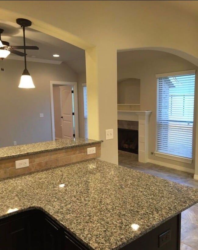 Photo - BEAUTIFUL HOME IN GREAT LOCATION!