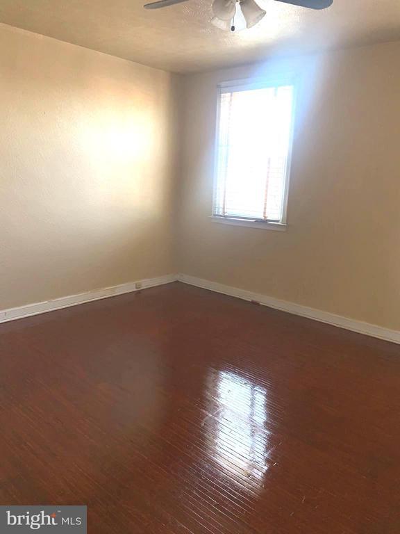 Photo - 4613 Hartel Ave