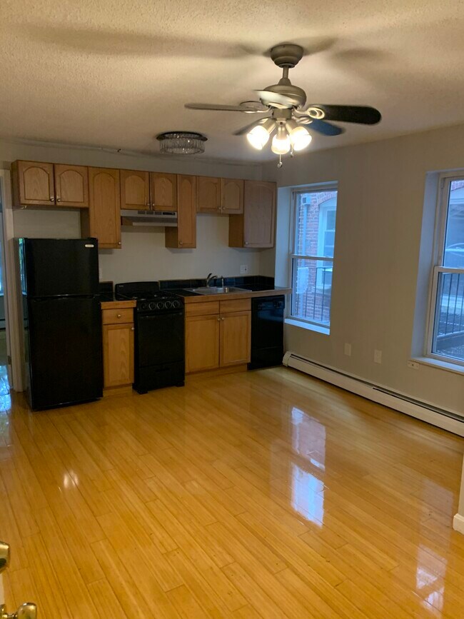 Photo - 28 Fleet St Unit 12A