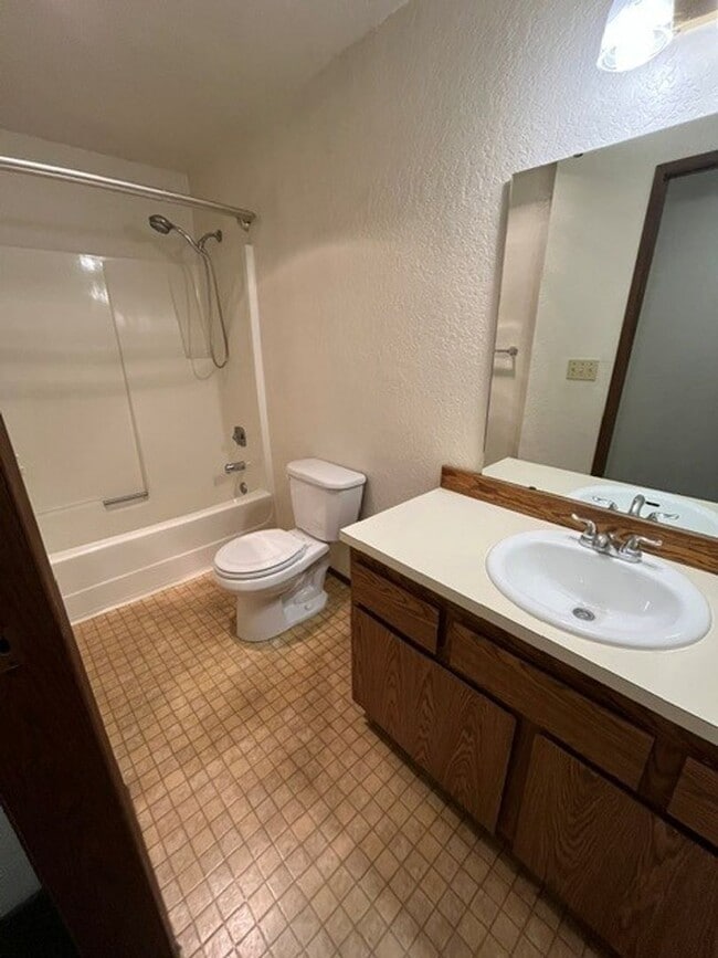 Photo - 10619 12th Ave SW Unit 3