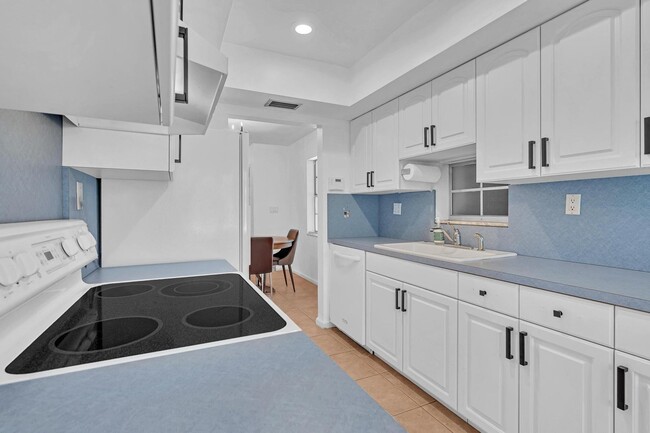 Photo - 313 NW 42nd St