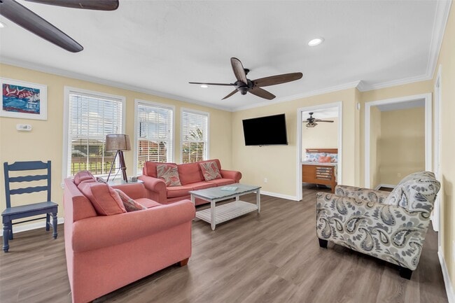 Photo - 610 Surf Dr