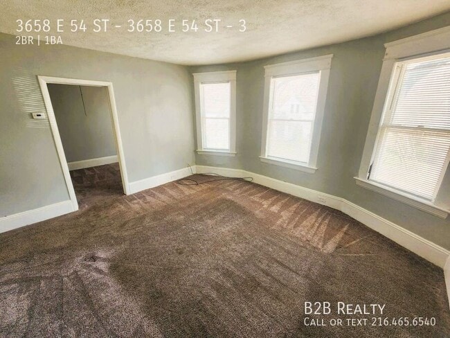 Photo - 3658 E 54th St Unidad 3