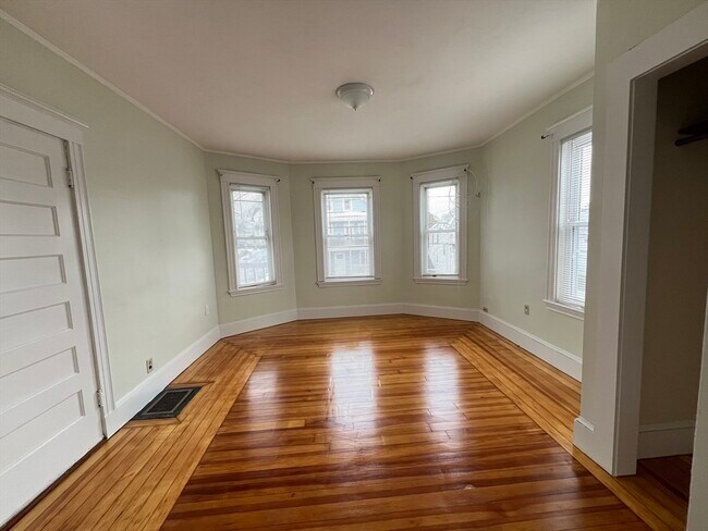 Photo - 79-81 Cranch St Unit 2