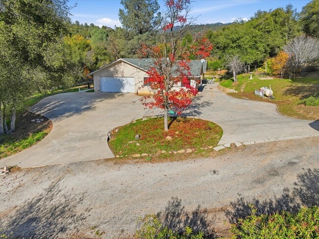 Photo - 43379 Leach Rd