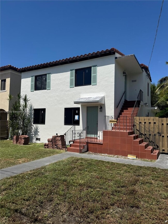 Photo - 1136 SW 12th Ct Unit 1136