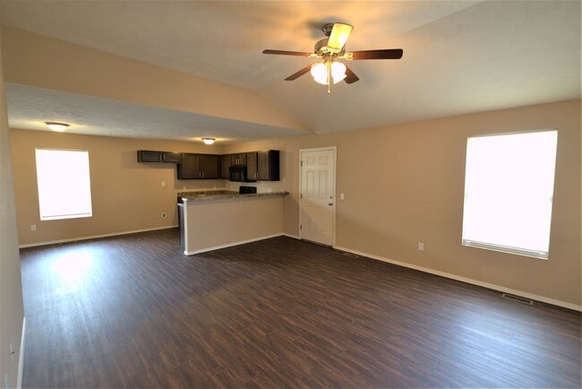 Photo - 3 Bedroom, 2 Bathroom in Nixa!