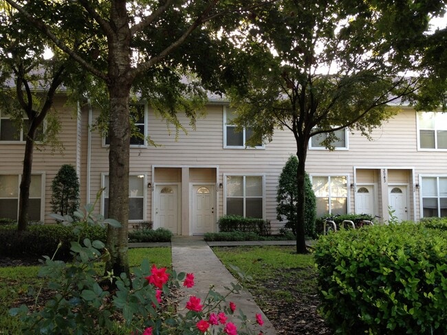 Building Photo - 3543 SW 30th Way Rental