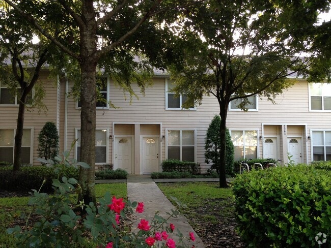 Building Photo - 3543 SW 30th Way Rental
