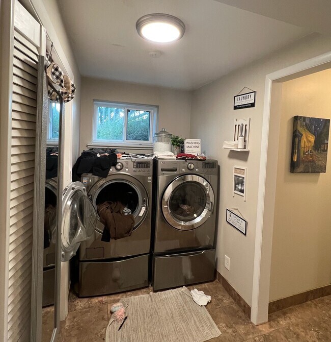 Washer/Dryer - 1632 S Sunset Dr Unit Basement Apartment