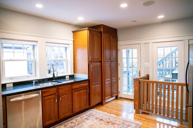 Photo - 170 Savin Hill Ave Unidad 2