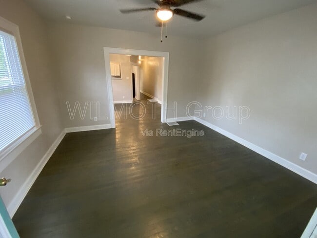 Photo - 775 Dequincy St