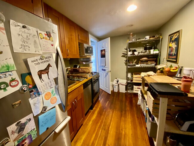 Building Photo - 12 Shepherd Ave