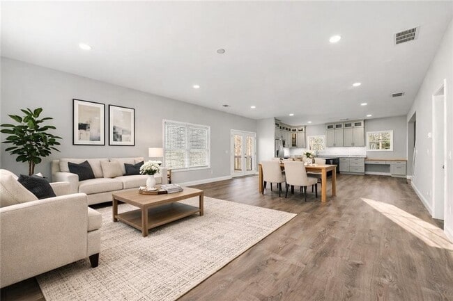 Photo - 450 Oliver Ridge Dr