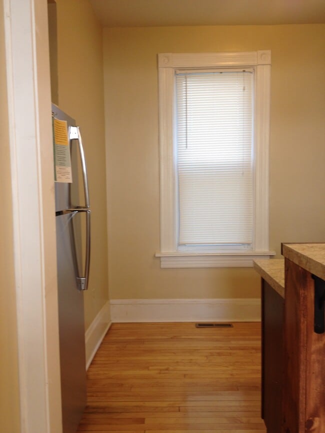 Photo - 341 E Lincoln Ave Unidad A