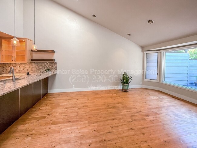 Photo - 4780 N Riverfront Dr