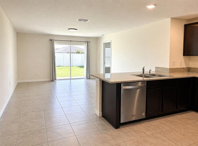 Photo - 16511 Mosaic Oar Dr