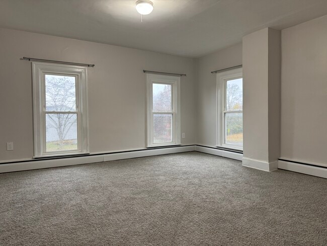 Photo - 8 Foote St Unit Upper