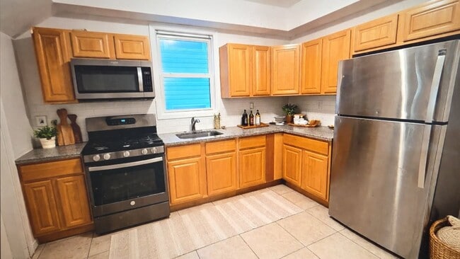 Photo - 36 Yates Ave Unidad 2nd floor