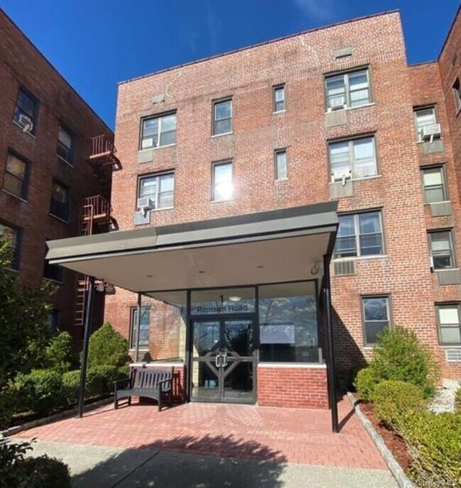 Photo - 1 Remsen Rd Unit 3F