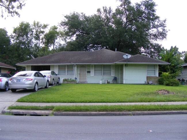 Photo - 5751 Bellfort Ave