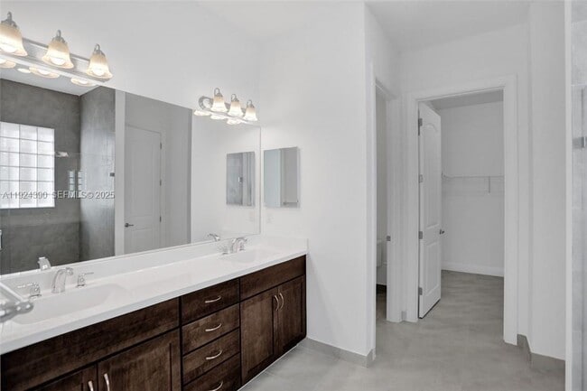 Photo - Northwest 39th Court, Coral Springs, FL 33065 - 3 BR 3 BA single-family home