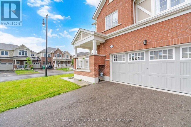 Photo - 75 Benhurst Cres