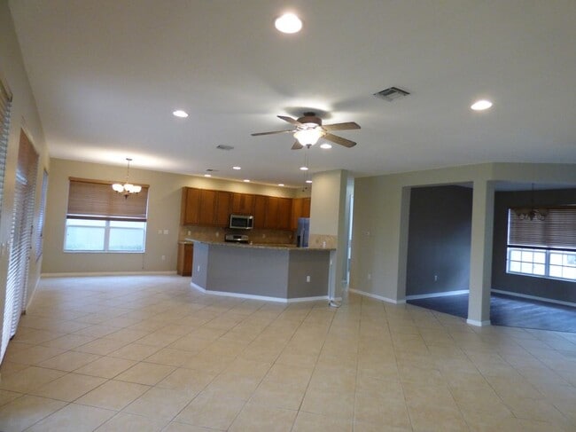 Photo - 14822 SW 52nd St