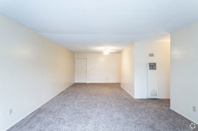 2 BR, 1 BA - 1100 SF