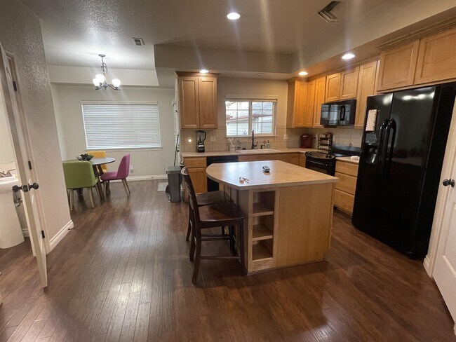 Photo - 3814 Rock Creek Dr