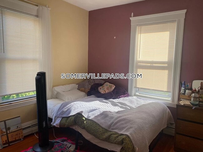 Photo - 49 Conwell Ave Unit 2