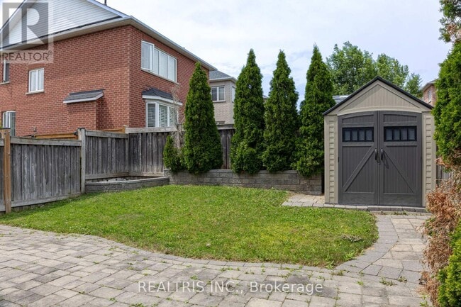 Photo - 7 Mantle Ave