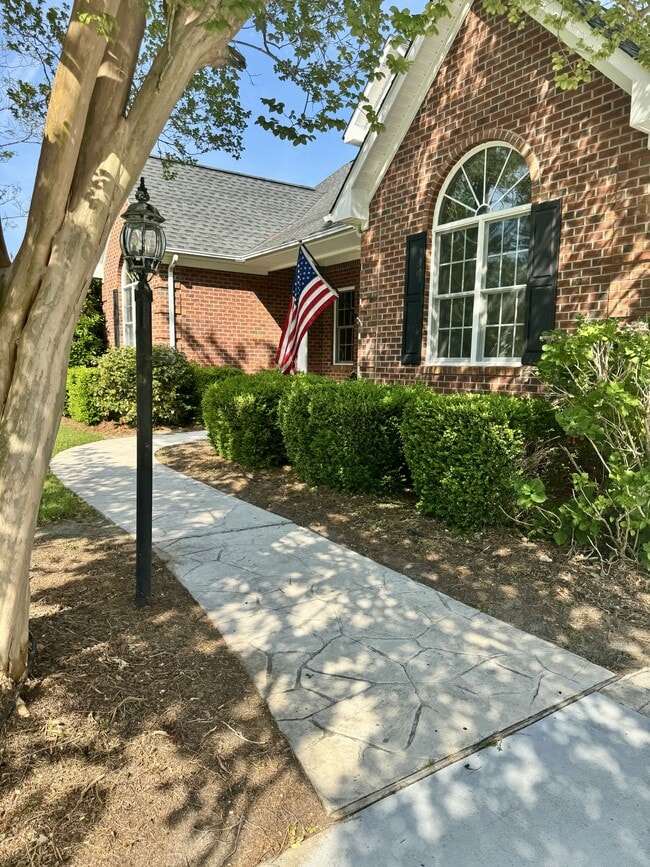 Photo - 513 Alexis Dr