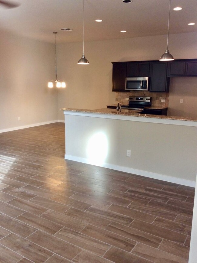 Photo - 203 Hidden Springs Dr
