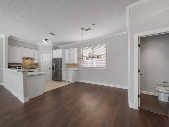 Photo - 3006 Chenevert St