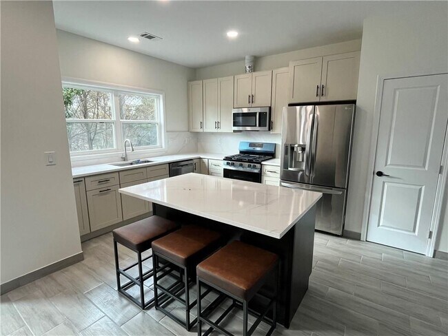 Photo - 4500 Kings Lake Dr