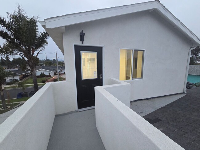 Building Photo - Beautiful new ADU for lease