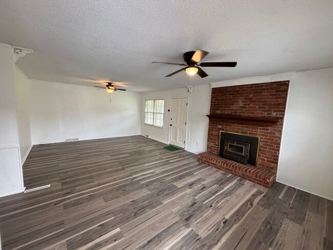 Photo - 801 Bethpage Rd
