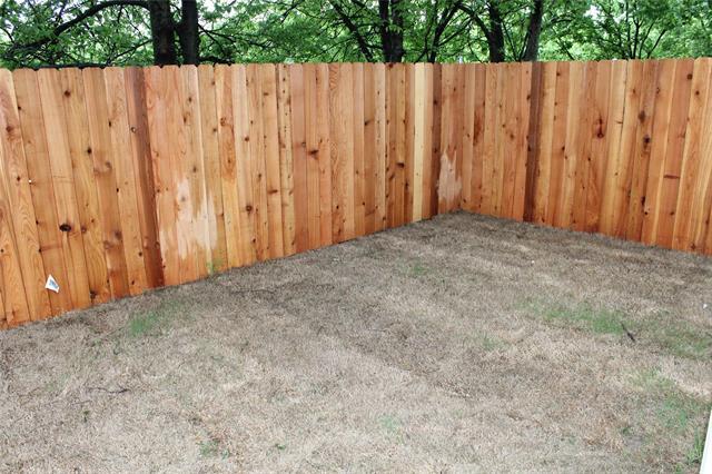 Photo - 810 Dover St