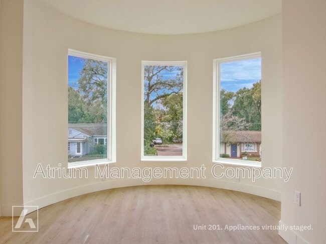 Photo - 221 S Bumby Ave