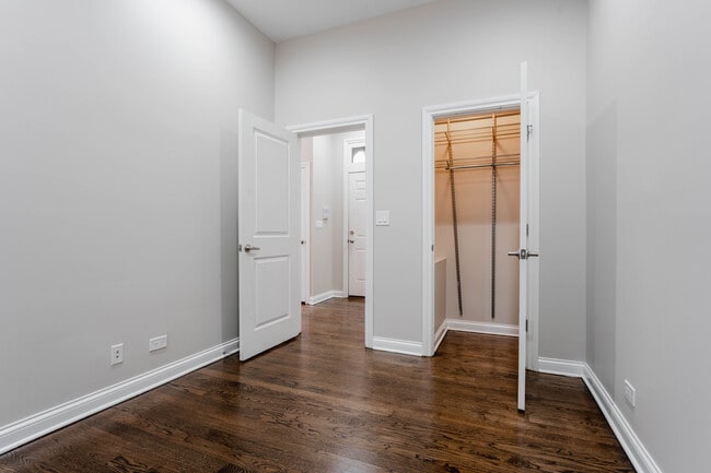 Photo - 1756 W Montrose Ave Unidad 1