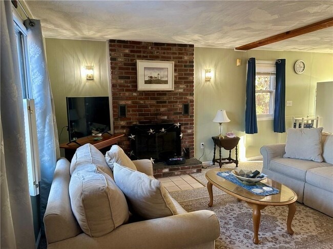 Photo - 72 Elm Rd