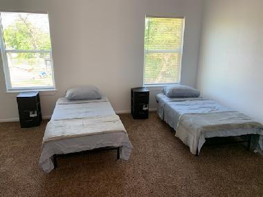 Photo - 7958 Bonaire St