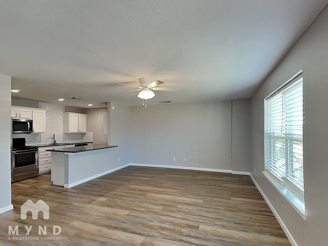 Photo - 4892 Masch Branch Rd Unit 3