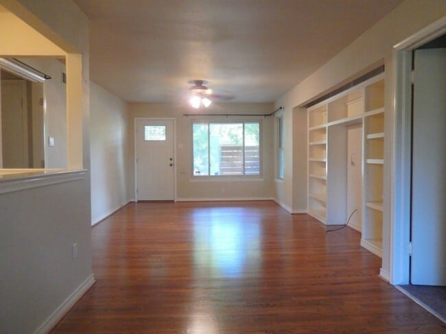 Photo - 3115 San Vicente Ave