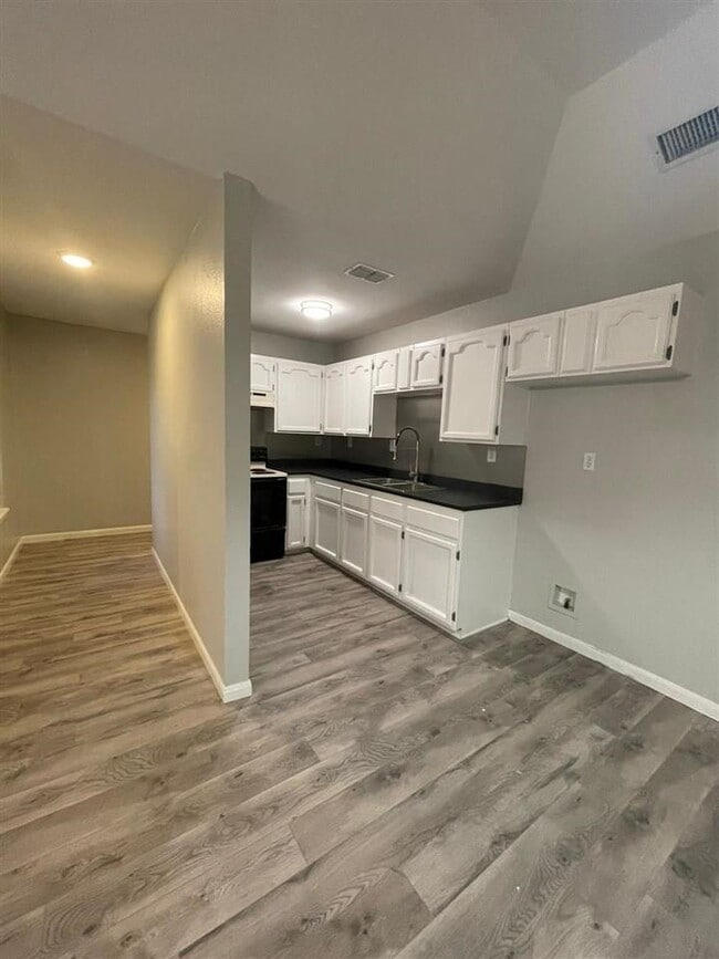 Photo - 506 Shiloh Dr Unit 9