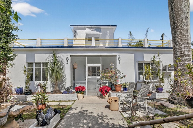 Building Photo - 501 SW 5th St Unit 1-3